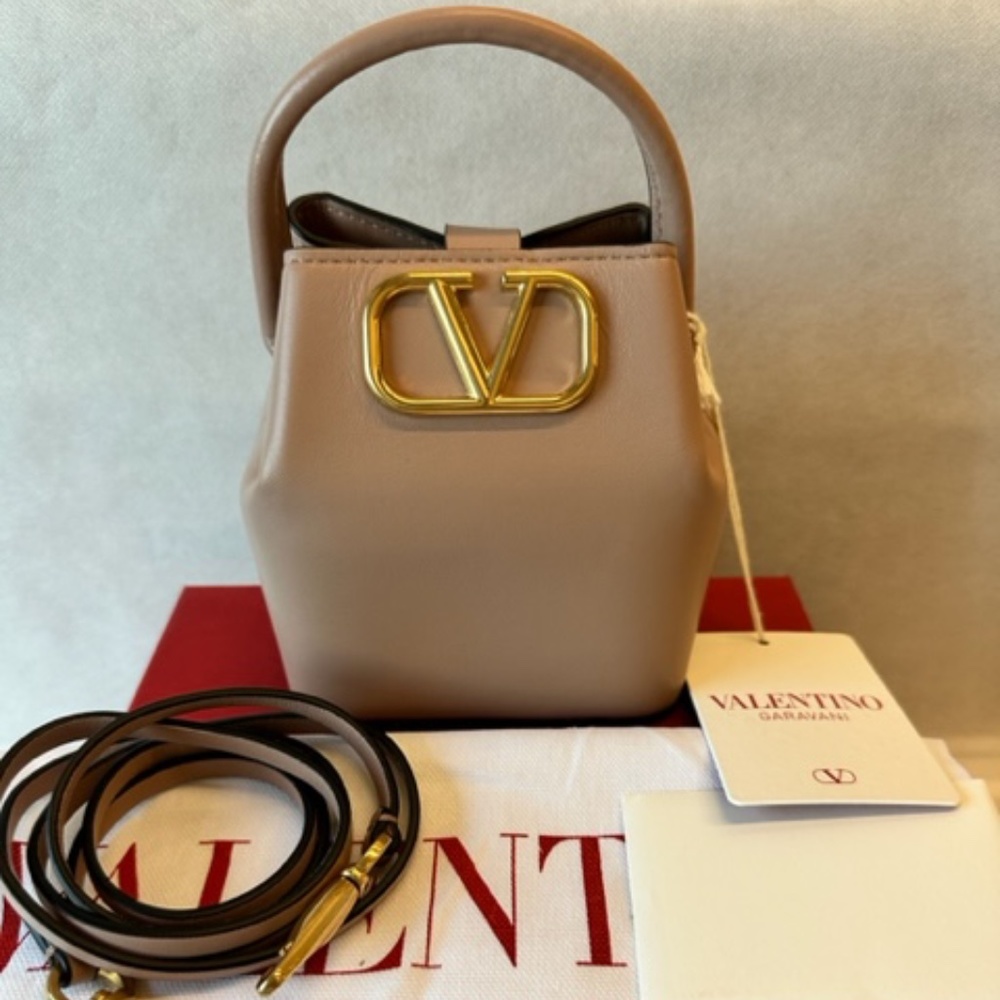 Valentino Vlogo Mini Bucket